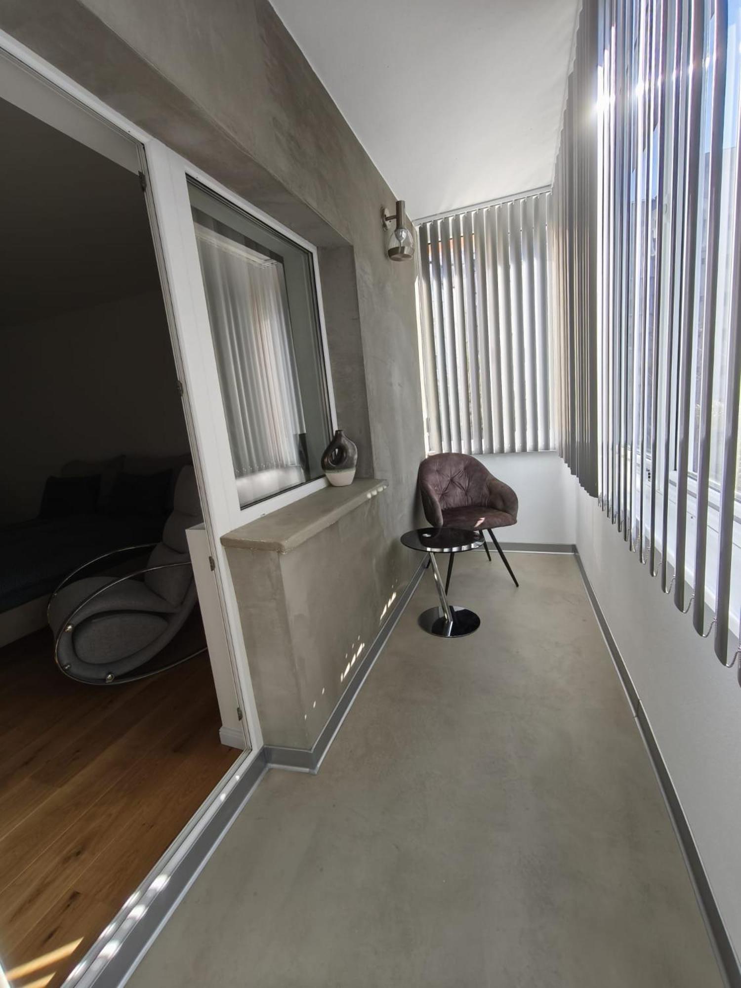 Studio Lux, Elegant & Confortabil บราชอฟ ภายนอก รูปภาพ
